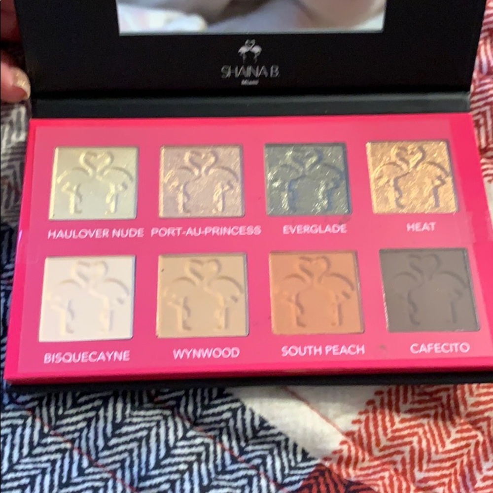 Shaina B Miami Eyeshadow palette and Ulta primer
